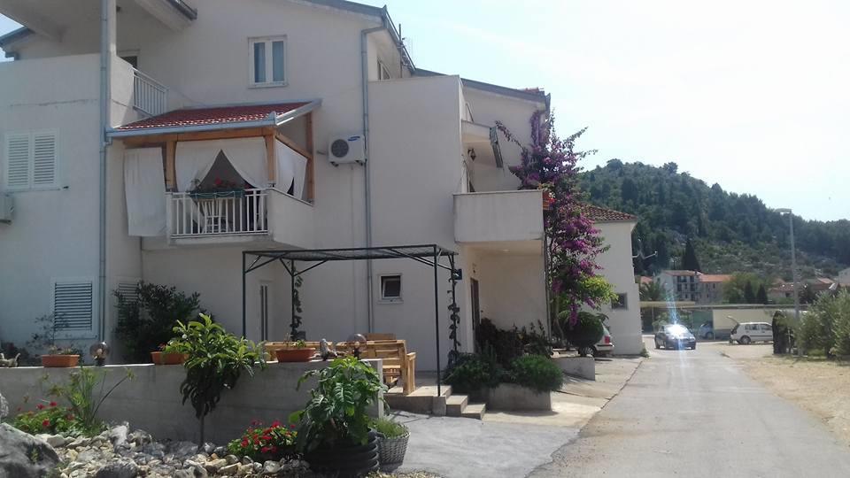 Apartment Venera Blace Bagian luar foto