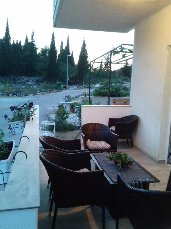 Apartment Venera Blace Bagian luar foto