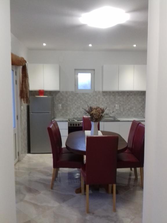 Apartment Venera Blace Bagian luar foto