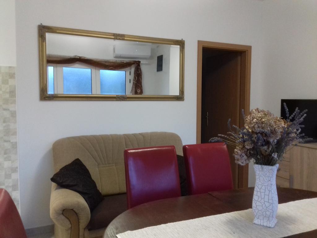 Apartment Venera Blace Bagian luar foto